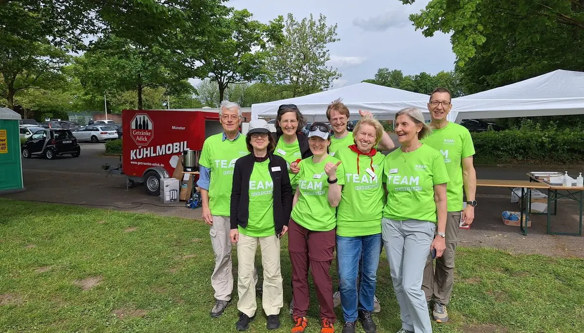 Helfer beim MünsterMarsch | © DAV Münster