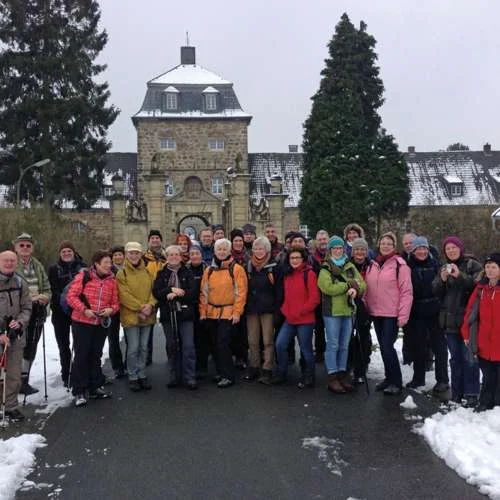 Wanderung im Schnee durch die Gruppe Berg rauf und Berg runter | © DAV Münster
