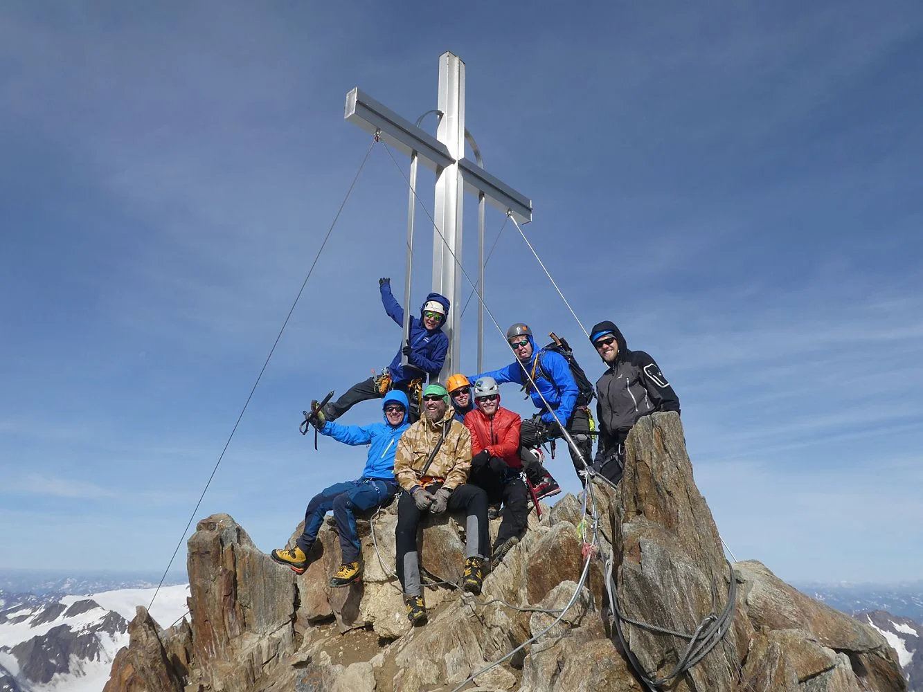 Die Kletterer am Gipfelkreuz | © DAV Münster