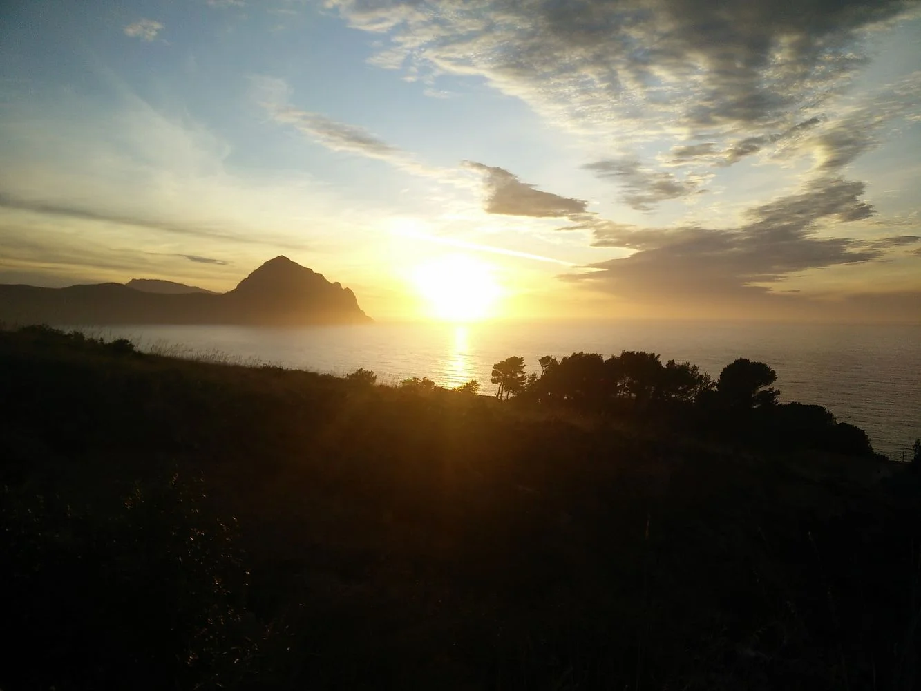 Sonnenuntergang. im Hintergrund das Meer | © DAV Münster