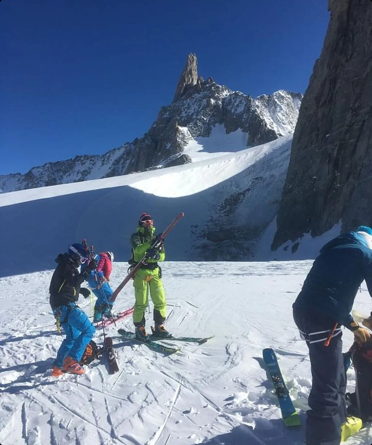Pause bei einer Ski-Wanderung | © DAV Münster