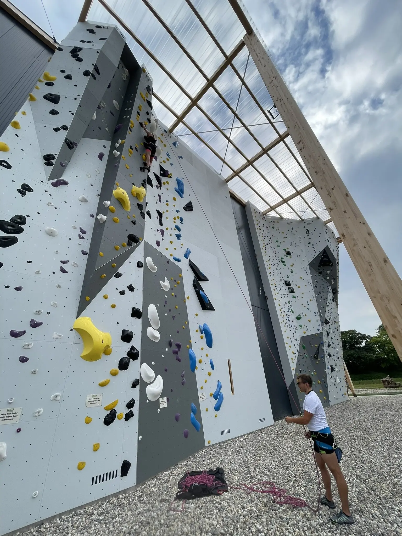 Blick auf die Kletterwand  | © DAV Münster