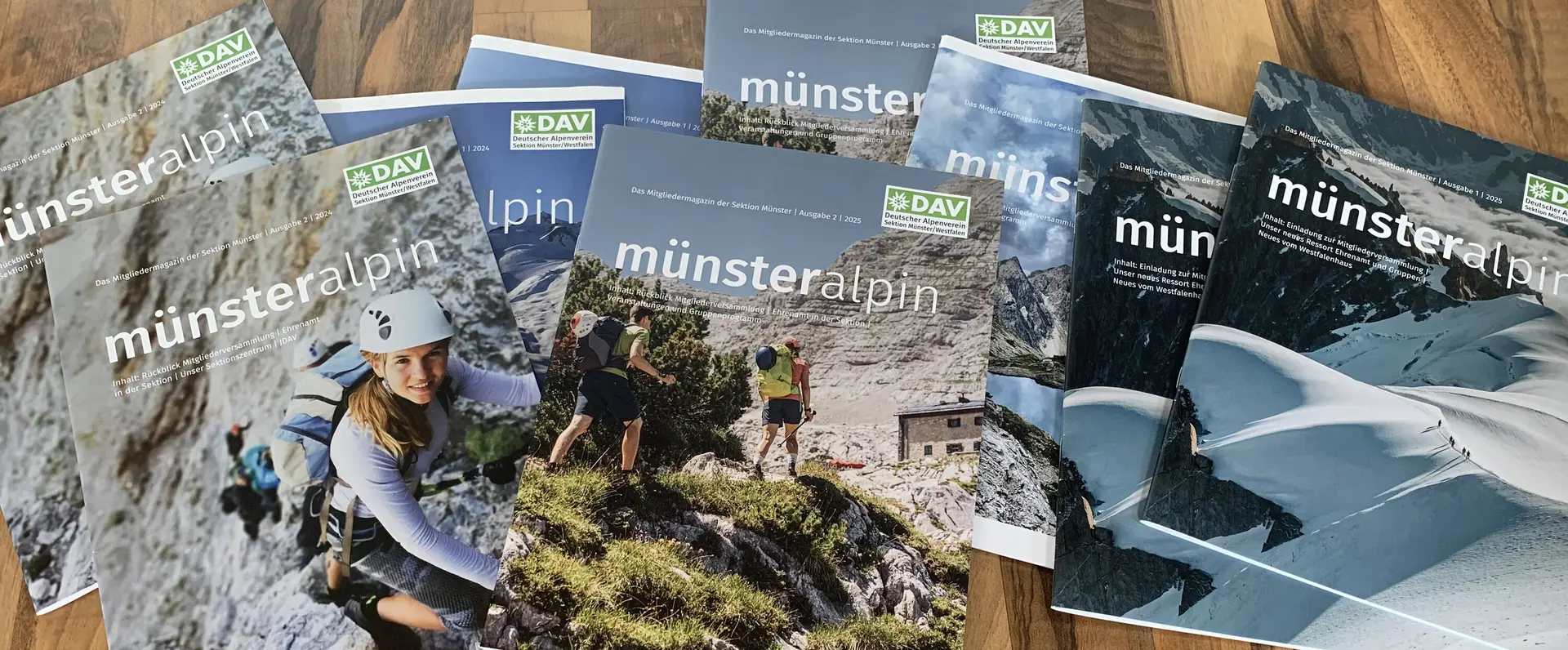 Foto von mehreren MünsterAlpin Magazinen | © DAV Münster