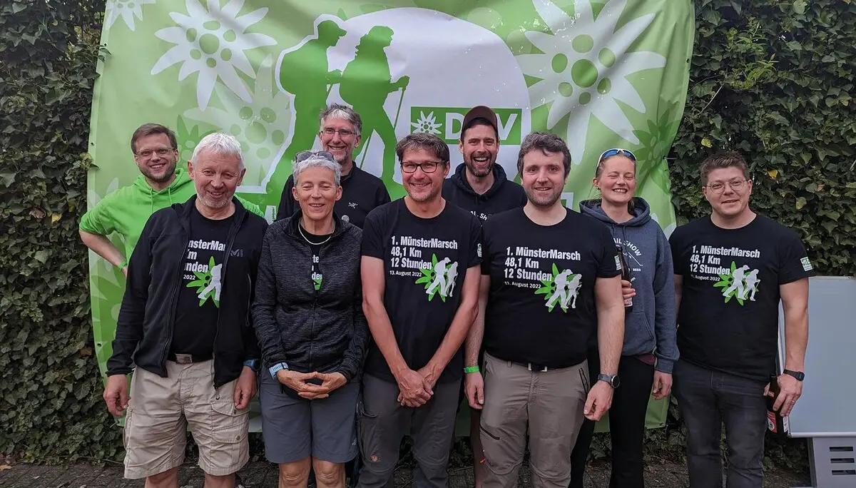 9 Leute vom MünsterMarsch Orga-Team sind zu sehen | © DAV Münster