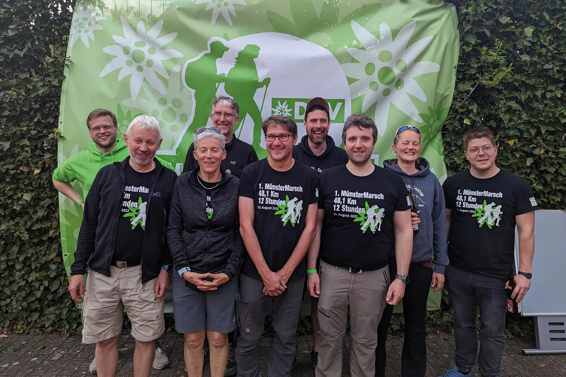 9 Leute vom MünsterMarsch Orga-Team sind zu sehen | © DAV Münster