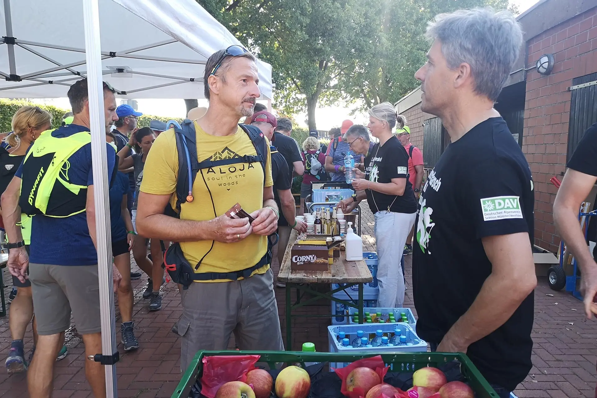Essensausgabe an einem Verpflegungspunkt | © DAV Münster
