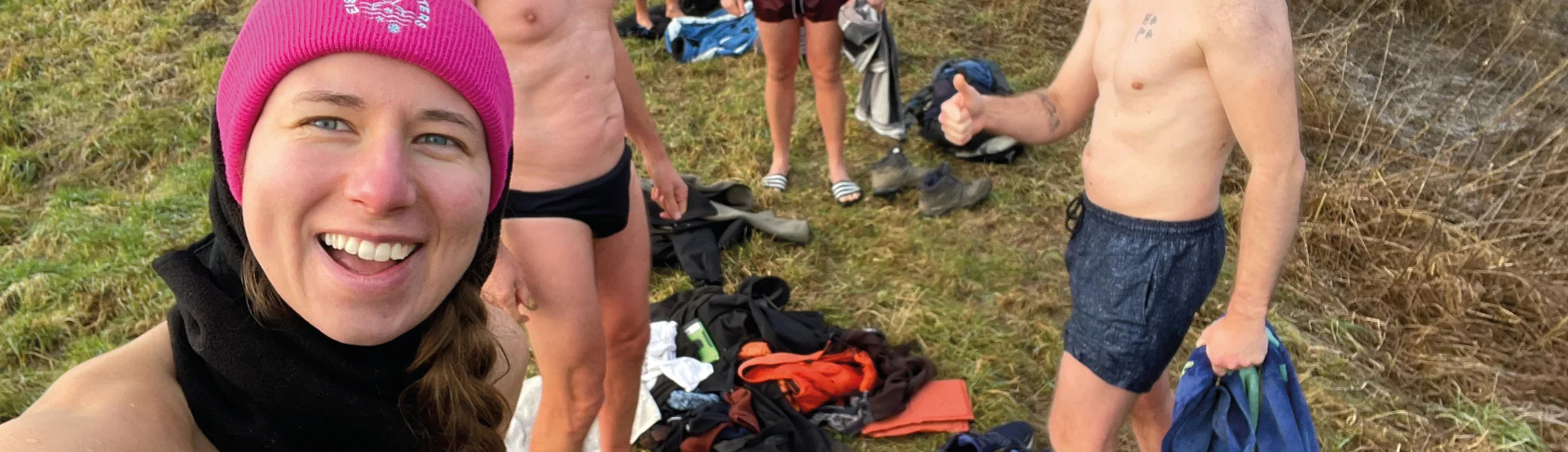 DAV Mitglieder beim Eisbaden in der Ems | © DAV Münster