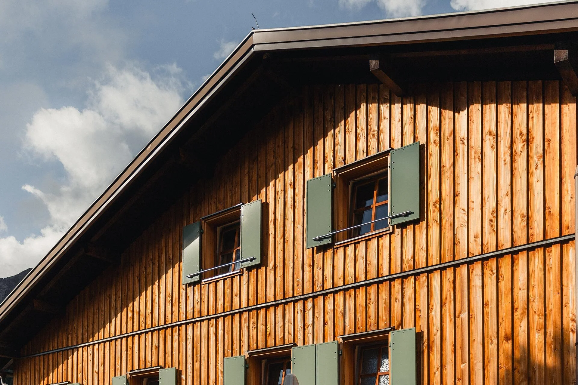 Die Vorderfront vom Westfalenhaus ist zu sehen | © Hendrik Kespohl/DAV Münster